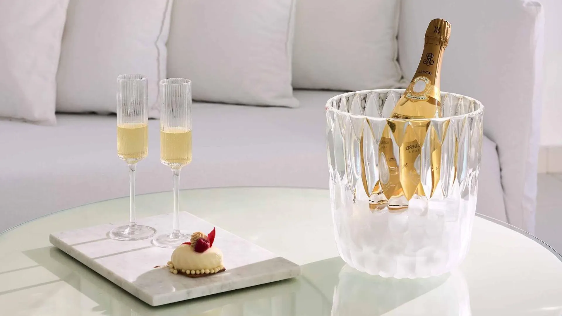 Resort Grecotel Luxme White